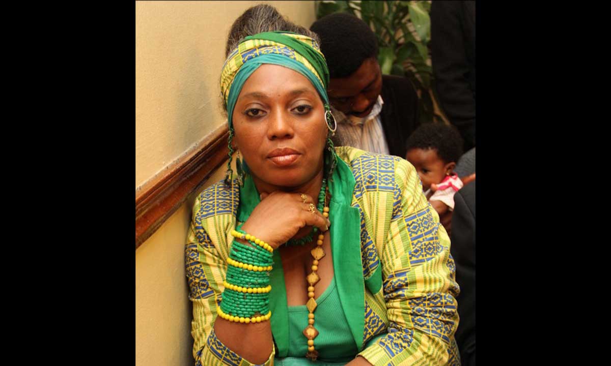 Yeni Kuti Shows Off How Pretty She Looks